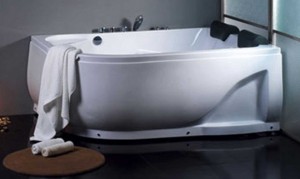 Holiday home bathtub